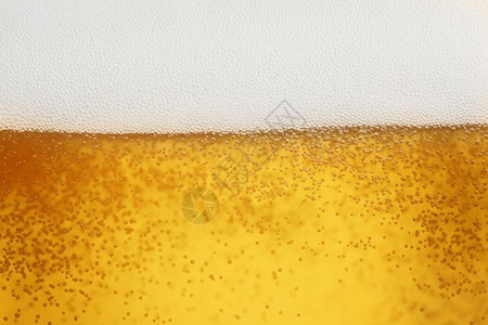 玻璃醉麦酒以泡沫和气封闭啤酒图片