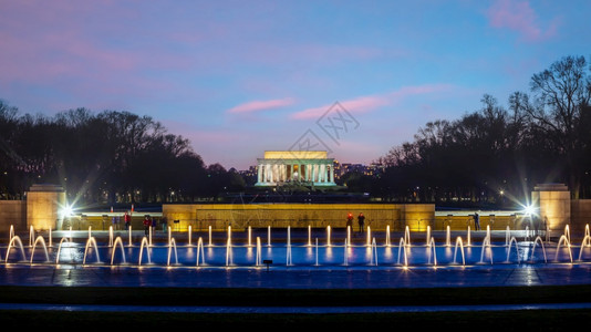 美国城市景观华盛顿特区日落时风光图片
