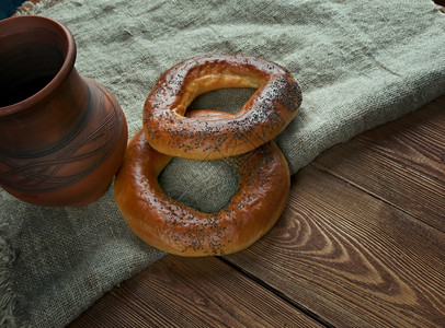 美味品尝Bublik传统的东欧面包卷新俄罗斯百吉饼车轮图片