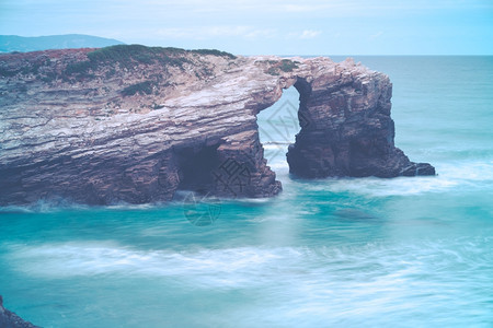 美丽的沿海风景悬崖图片