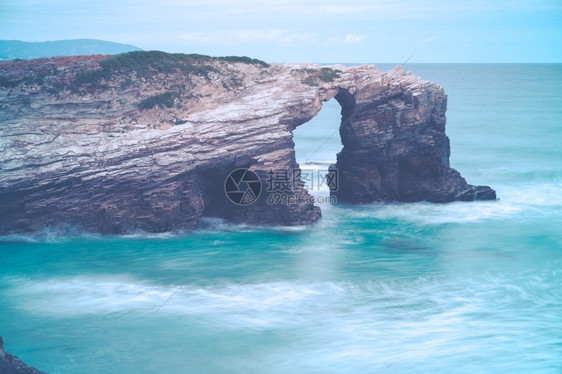 美丽的沿海风景悬崖图片