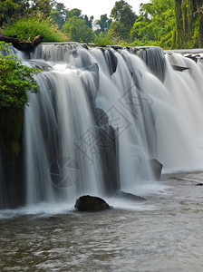 湄公河伟大的南老挝TadPaSuam瀑布河图片