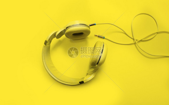 黄顶观耳机和Aux公约35毫米带复制空间的35号电缆音乐个人的声图片