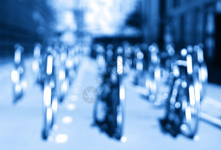 水平蓝色自行车散景背水平蓝色自行车散景背高清场街道图片