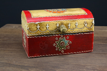 彩色木制珠宝盒民族风格式磁带锁丰富多彩的图片