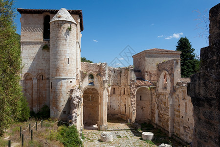 历史圣佩德罗阿兰扎科瓦尔鲁比亚斯布戈帕的修道院遗产西班牙图片