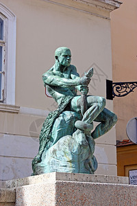 耶祖茨基克罗地亚语萨格勒布Jezuitski广场SimeonRoksandic187493年关于蛇雕像和喷泉的渔民结石图片