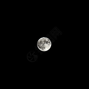 2016年月4日在捷克的超级月2016年以黑白颜色和展示的全盛大超月自然十一明亮的图片
