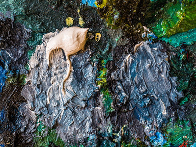 刷子画家PaetteClodseup上油彩的抽象背景和纹理画家Paetteot上的石油颜色抽象背景和纹理蓝色的艺术图片