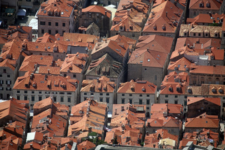 传统的杜布罗夫尼克红屋顶陶建筑学背景图片