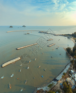 桥泰国南部班武里府空港湾的鸟瞰图住宅码头图片