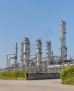 炼油厂塔烟囱泰国石油化工业厂泰国图片