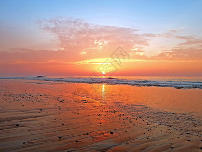 晚上日出葡萄牙ValeFigueiras海滩美丽的日落黄昏图片
