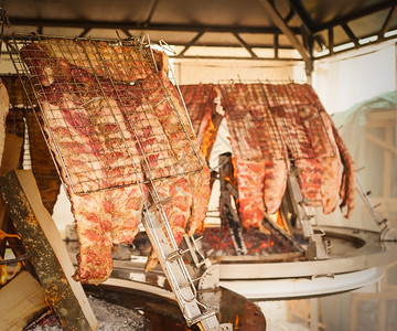 阿根廷传统炉烤猪肋排图片