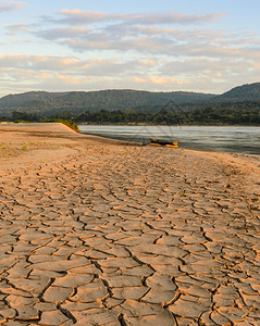 季节土地旱期间湄公河陆地干旱沙漠图片