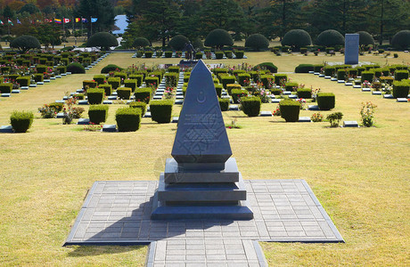 韩国联合纪念向朝鲜战争中阵亡的来自16个的联合士兵致敬他们来自朝鲜战争中的16个和平纪念馆韩国人图片