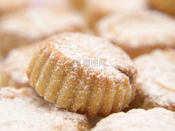 美食装有冰糖的杯饼在堆叠中宏香脆的糖果图片