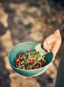 胡椒盘子饮食上新鲜蔬菜混合沙拉图片