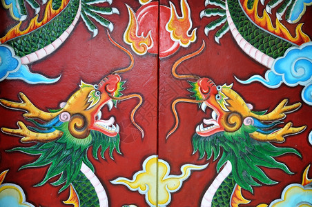 人红门上的龙丰富多彩历史绘画金图片