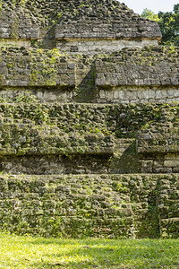 公园废墟危地马拉玛雅市提卡尔Tikal金字塔细节历史图片