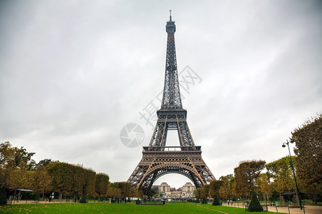 结构体纪念碑城市的早上在法国巴黎的埃菲尔塔图片