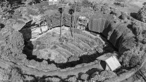 UmpherstonSinkholeMtGambier洞穴花园鸟瞰图澳大利亚石灰植物群图片