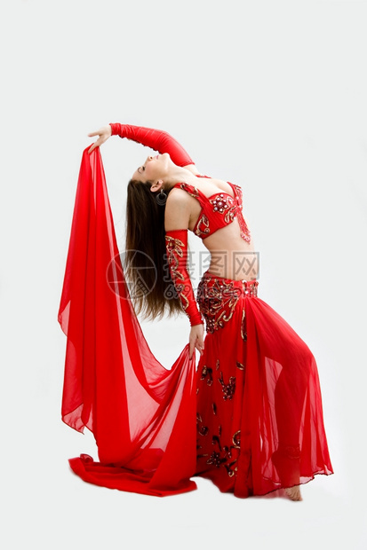 哈基又黎巴嫩人土耳其穿着红衣的美丽腹部舞女面纱挂在后与世隔绝图片