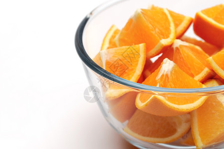 橙子在白色背景上切橙子成熟有机的热带图片