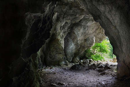 崩落抛光奥布拉兹科瓦波兰塔特拉山JaskiniaOblazkowa洞穴入口图片