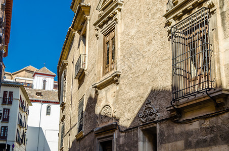 窗户西班牙南部安达卢西亚州格拉纳达的建筑细节外部造图片