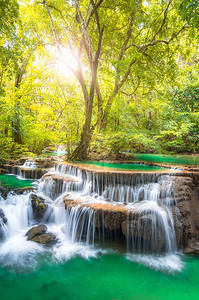 美丽的泰国Kanchanaburi的Srinakarin大坝瓦伊梅卡明瀑布池塘外部图片
