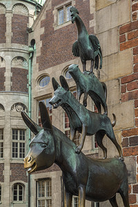 1953年德国不来梅市音乐家城市不来梅音乐家的铜像Errected于1953年它展示了格林兄弟会童话故事中的人物动欧洲德语图片