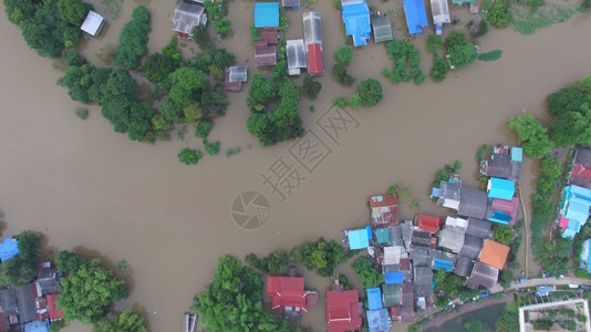 热带泰国Ayutthaya省洪水的空中景象消息重的图片