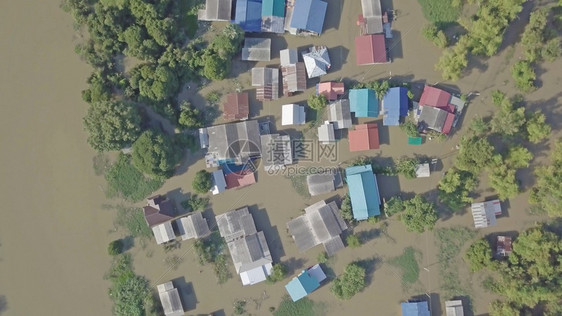 季节人们泰国Ayutthaya省洪水的空中景象图片