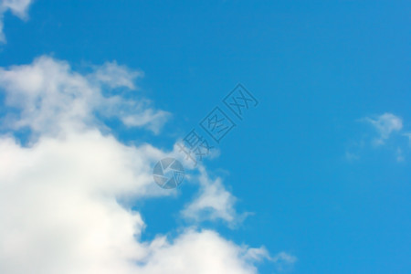 春天干净的摄影白云和蓝天空背景摘要B图片