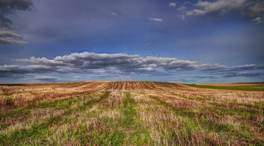 农业多云的192年建立的Dievenisks区域公园覆盖立陶宛东南部靠近Salininkai市的10公顷土地其自然和文化特征包括图片