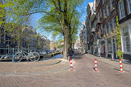 住宅游客荷兰春季阿姆斯特丹市风景荷兰船图片