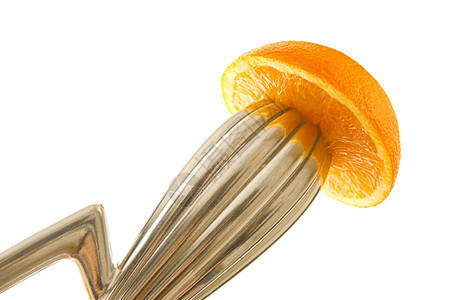 压榨橙子在果汁机上健康饮品夏天清爽自然图片