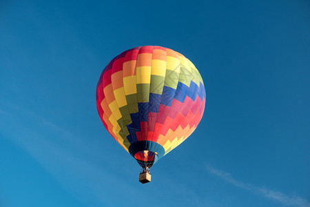 最佳颜色开始多彩热气球的详情图片
