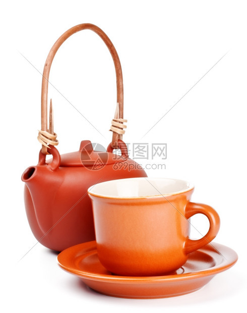 陶器处理白色的黏土水壶和杯子用白墨盒隔绝茶图片