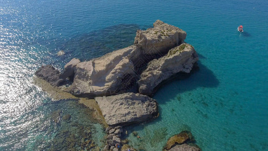 导航夏季美丽的海岸线空中景色夏季惊人的天堂图片