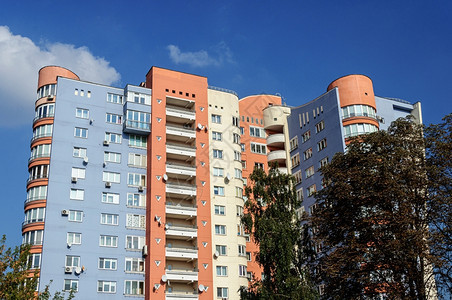 建造橙公寓白俄罗斯明克的大型住宅楼白俄罗斯明克图片