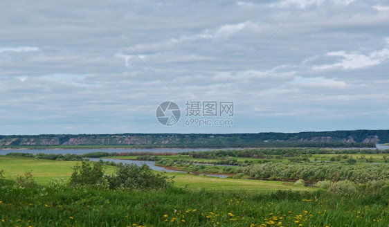 阳光北德维纳河阿肯汉格尔斯克地区俄罗北部洪泛区春天图片