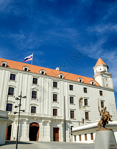 斯洛伐克布拉迪发城堡的美景假期正方形图片