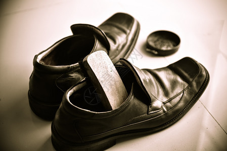 木制的清洁橡胶士皮鞋擦棕色的图片