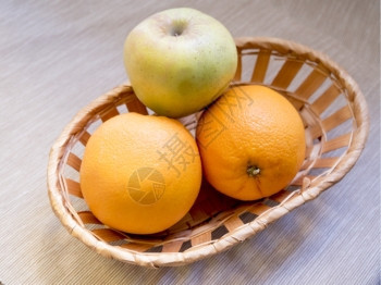 农业收成饮食木本底的果篮底的果篮加工水图片