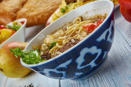 汤面条新疆式面汤菜亚洲传统类顶观肴新疆风味肉背景
