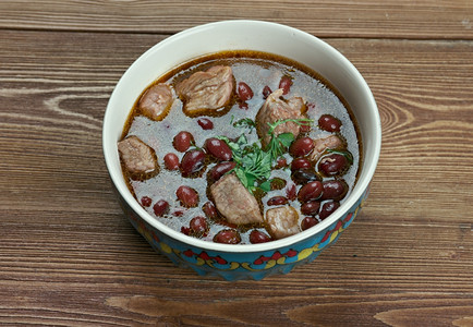 陶瓷制品樱桃国民Gomgush亚美尼传统餐汤背景图片