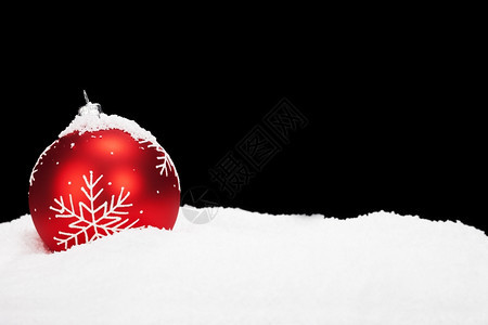 在雪红月球中的圣诞节舞会在黑底雪中白色的季节图片