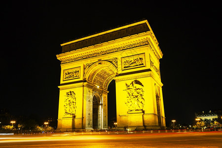 塔城市巴黎的胜利拱门晚上在巴黎举行夜幕下欧洲图片